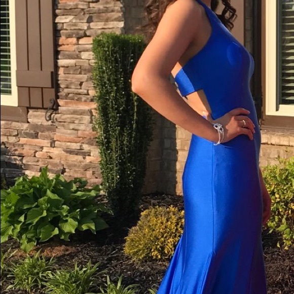 Sherri Hill Prom Dress Size 4 Unaltered - $350 obo - Picture 3 of 7
